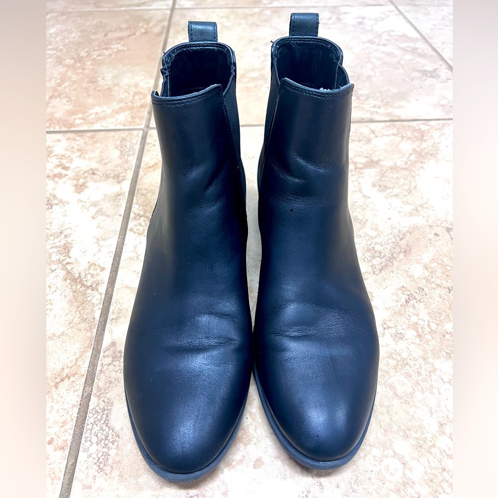 Steve Madden Dover Black Ankle Booties